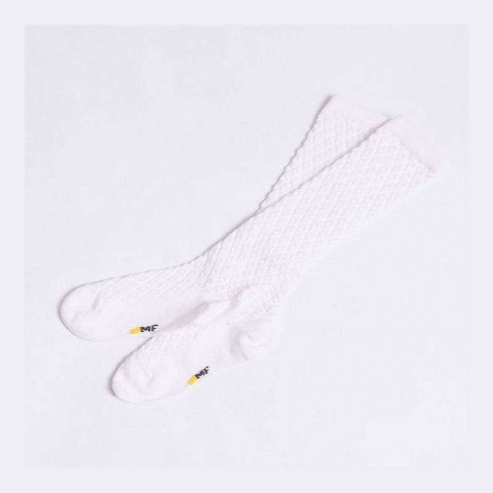 07842274-40 Белые хлопковые гольфы с помпоном MF, все фото 1