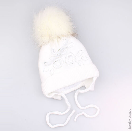 07811076-00 Шапка зимняя белая для девочки белый
