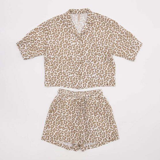 07864077-43 Костюм муслиновый рубашка + шорты для девочки Леопард для девочки бежевый