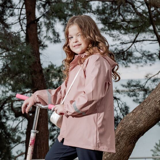 07857016-41 Куртка-дождевик для девочки для девочки розовый фото №6