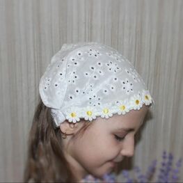 07811706-40 Белая косынка на резинке Ромашки для девочки белый фото №2