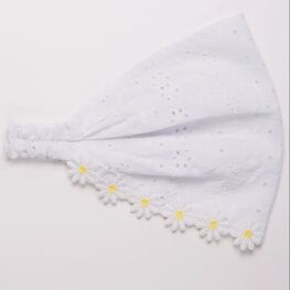 07811706-40 Белая косынка на резинке Ромашки для девочки белый фото №3