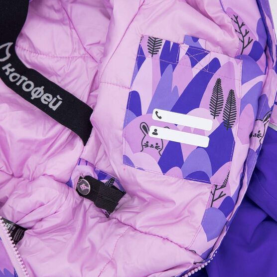 07869043-42 Зимний комбинезон детский Зайчики в лесу для девочки сиреневый фото №5