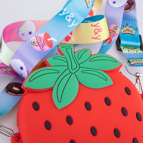 02802329-40 Сумка силиконовая Клубничка для девочки красный фото №5