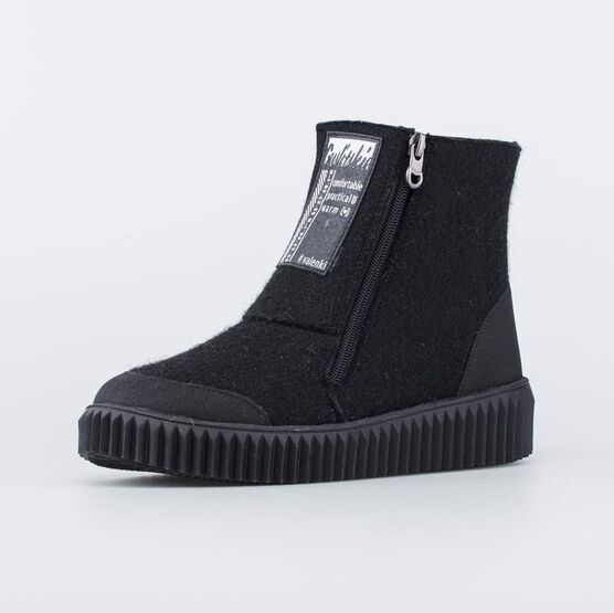 867104-41 Войлочные полуботинки для девочки черный