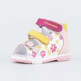 022135-27 Сандалии для первых шагов Цветы для девочки белый