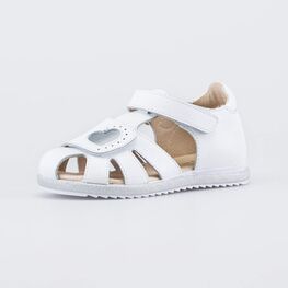 322210-22 Кожаные босоножки для девочки Сердечко для девочки белый