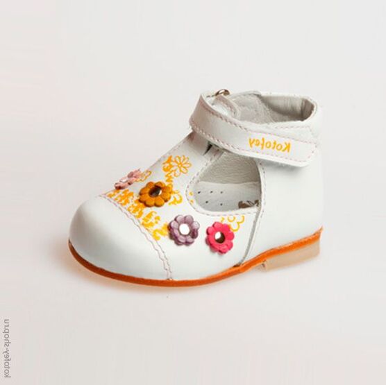 032036-24 Туфли для девочки белый