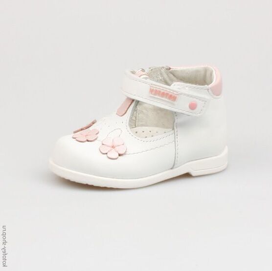 032045-22 Туфли для девочки белый
