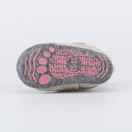 007014-43 Войлочные пинетки для девочки Сердце для девочки светло-серый фото №3